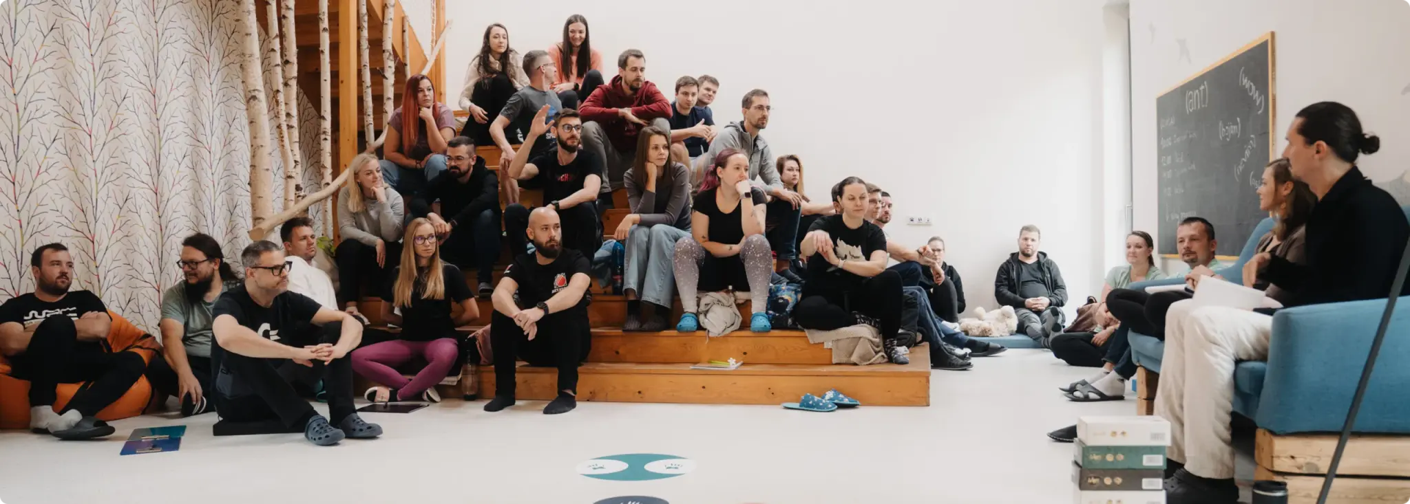 Menstruační den v (ant): jedno interní rozhodnutí, které na sítích rozjelo lavinu
